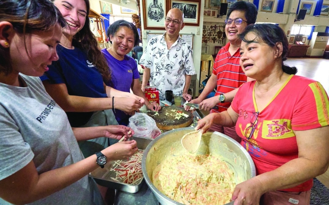 Maryknoll priest from the Philippines ministers to Filipinos working abroad